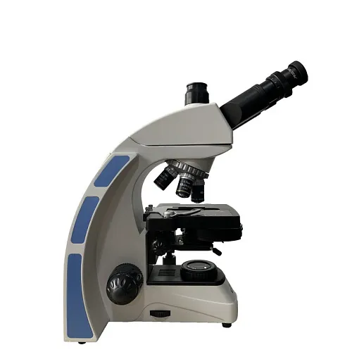 fotografia di Microscopio trinoculare digitale Levenhuk MED D45T LCD