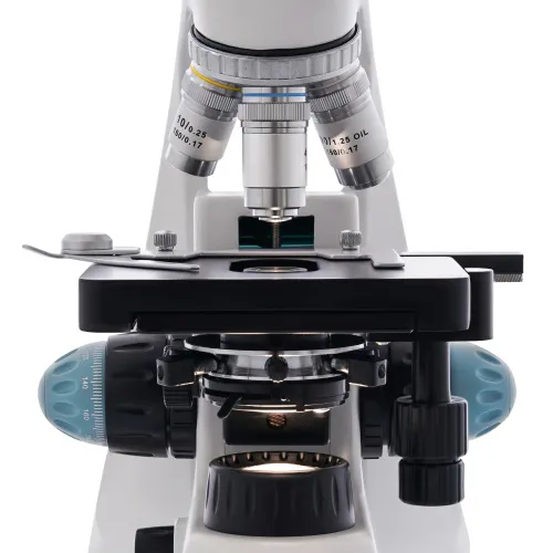 immagine di Microscopio trinoculare Levenhuk 500T,  8