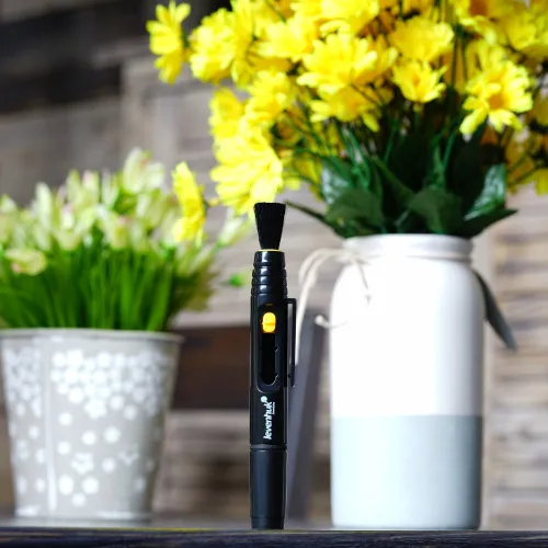 fotografia di Penna Levenhuk LP10 per la pulizia delle ottiche,  7