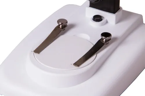 foto di Microscopio Levenhuk 1ST,  8