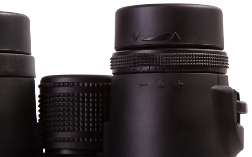 figura di Binocolo Levenhuk Karma BASE 10x42,  11